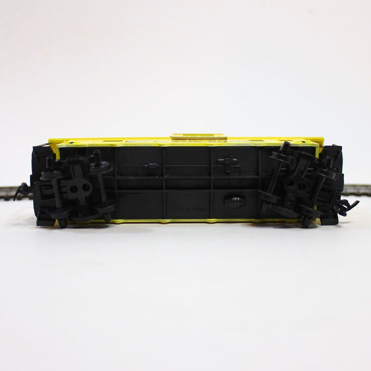 IHC Chessie System C & O Caboose #3214 HO Scale Train Model - In Box