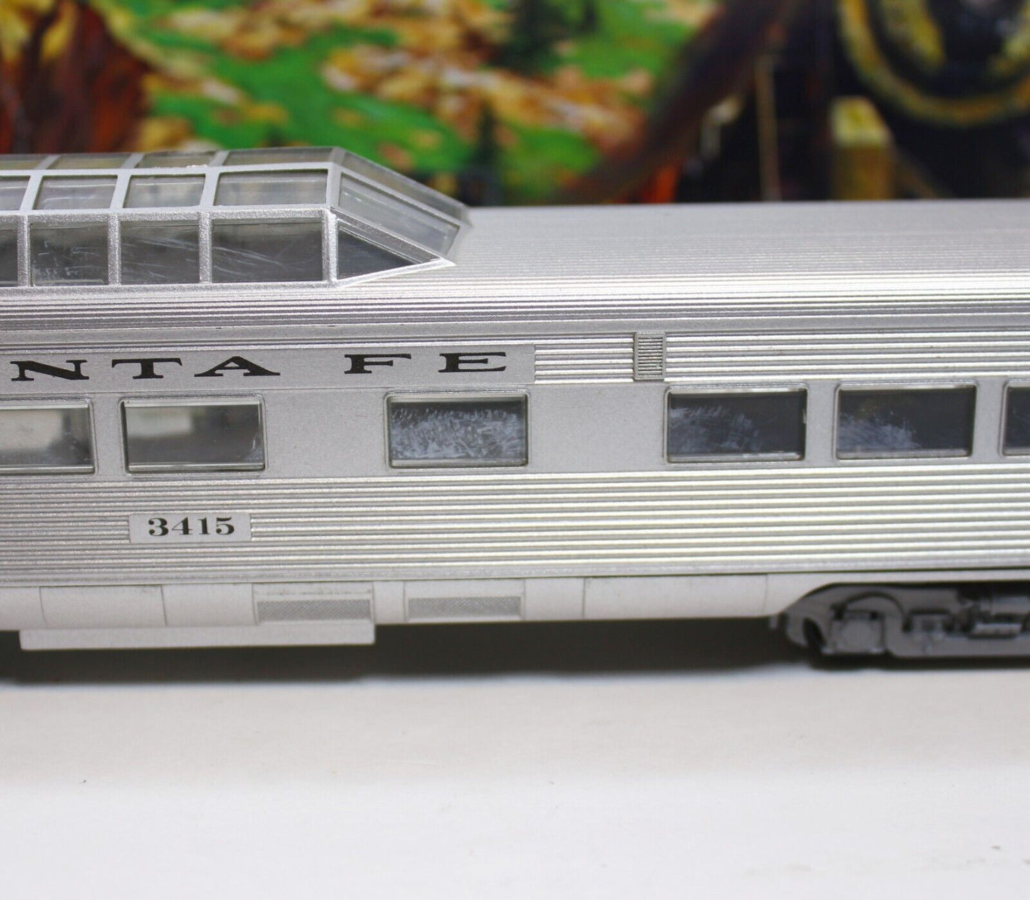 Athearn Train 1821 Santa Fe Streamline Vista Dom #3415 HO Scale Train-Pre built