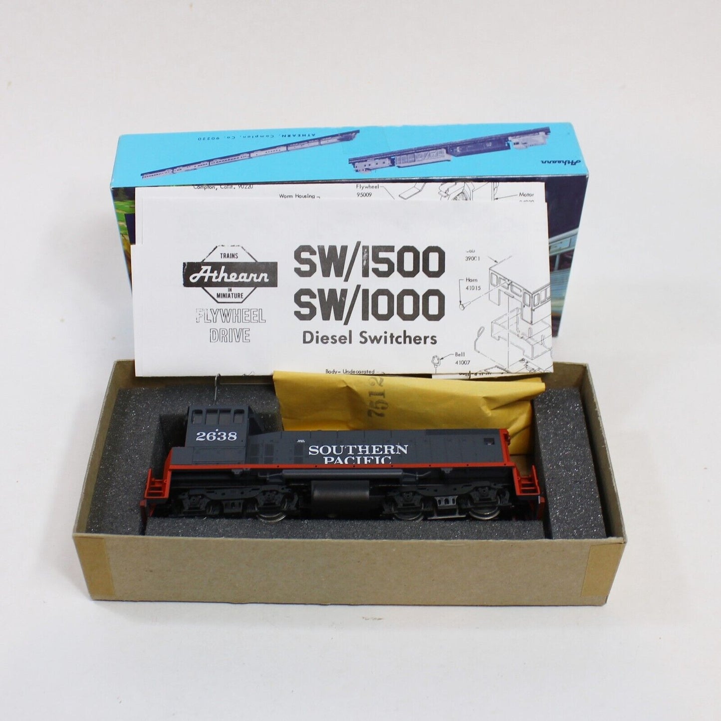 Athearn Diesel Switcher 1500 Powered Southern Pacific 2638 HO Scale Train-In Box