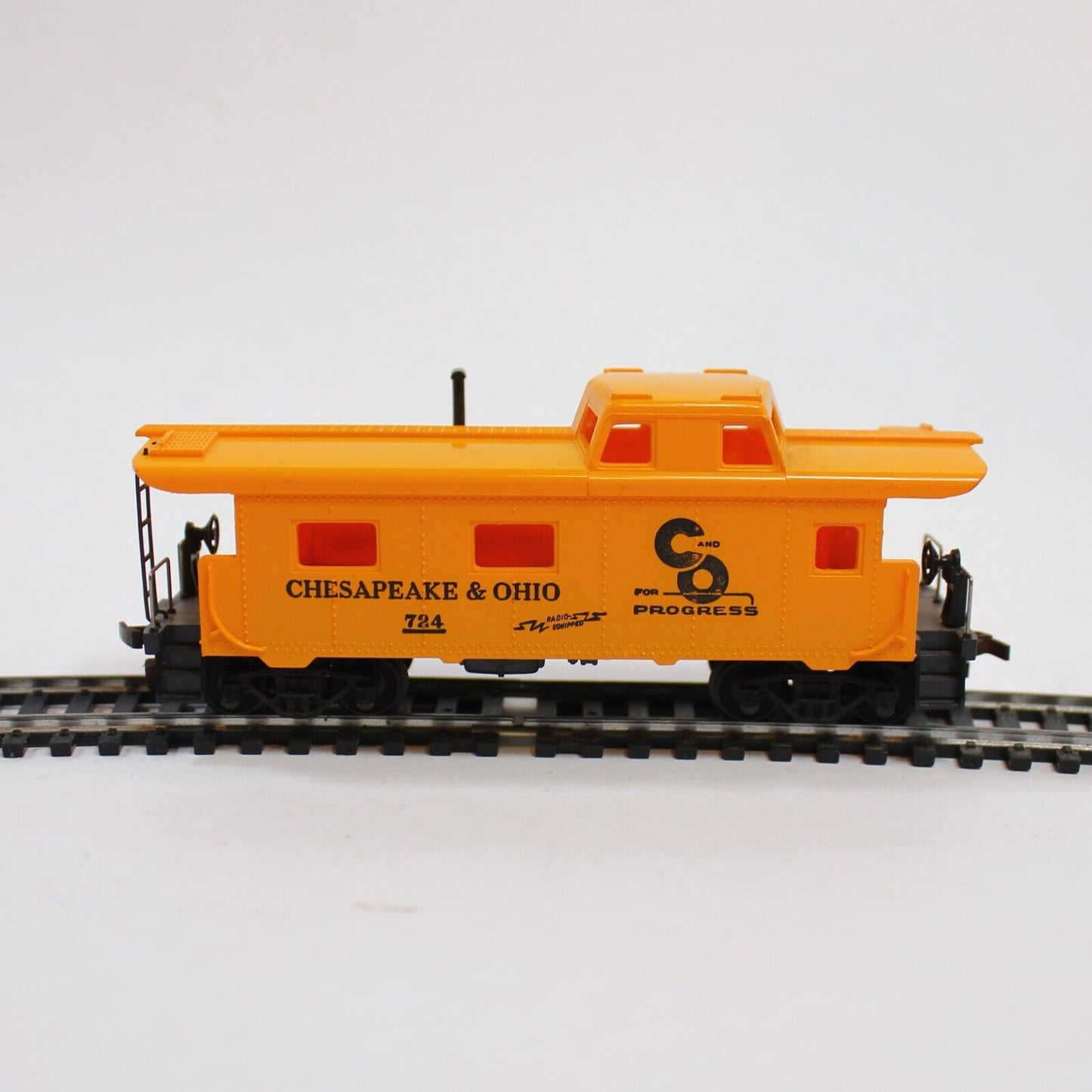 Chesapeake & Ohio #724 Caboose HO Scale Train Model - Loose
