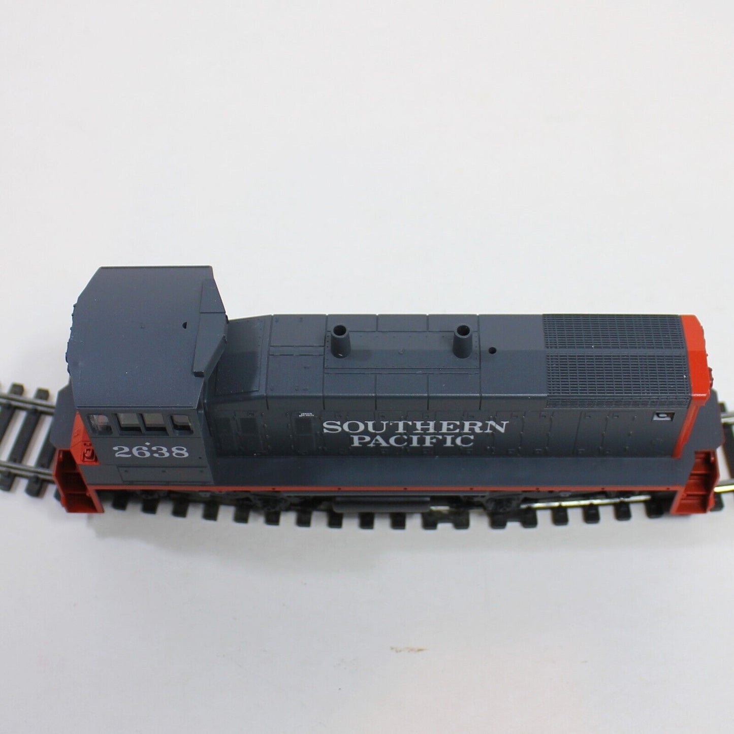 Athearn Diesel Switcher 1500 Powered Southern Pacific 2638 HO Scale Train-In Box
