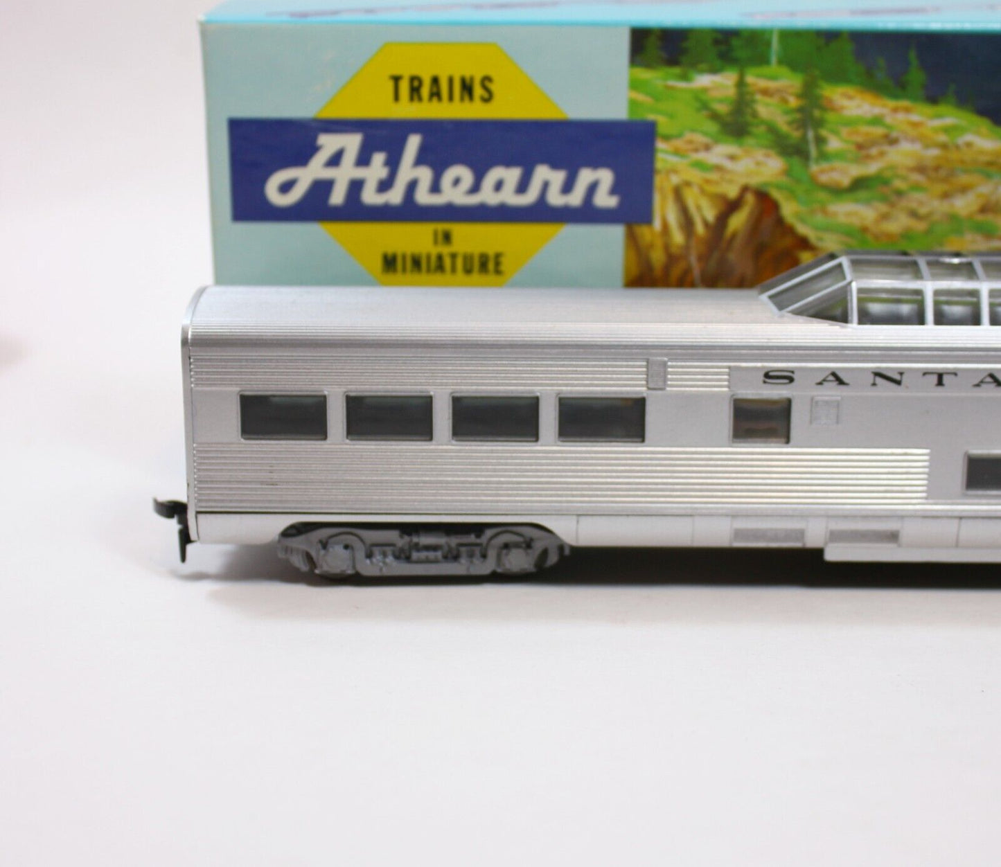 Athearn Train 1821 Santa Fe Streamline Vista Dome #500 HO Scale-Pre built
