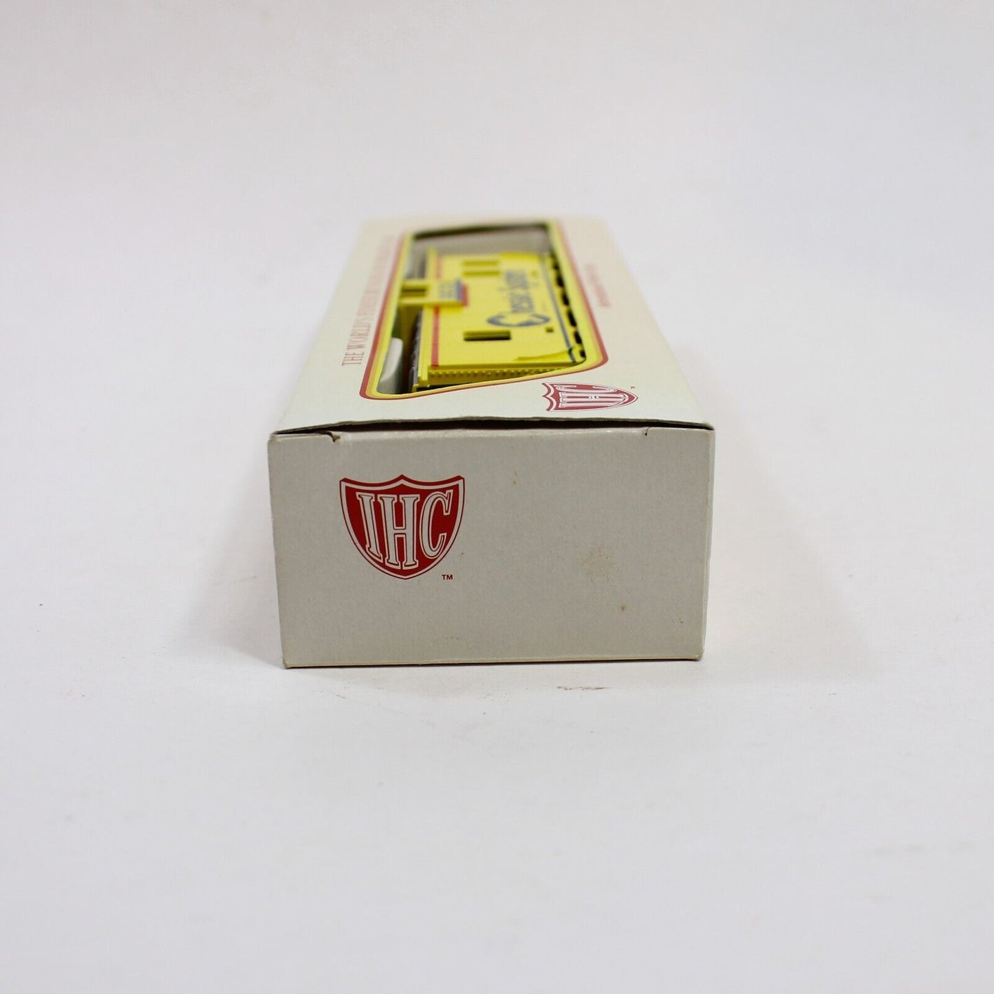 IHC Chessie System C & O Caboose #3214 HO Scale Train Model - In Box