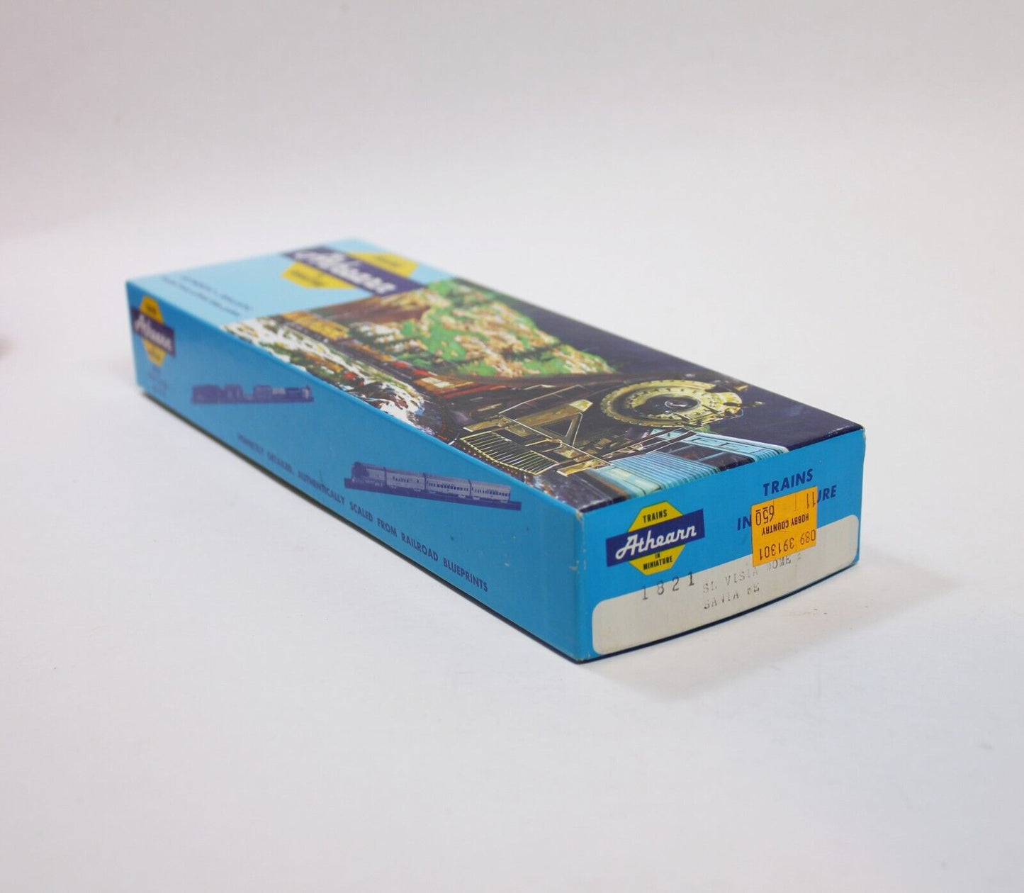 Athearn Train 1821 Santa Fe Streamline Vista Dom #3415 HO Scale Train-Pre built