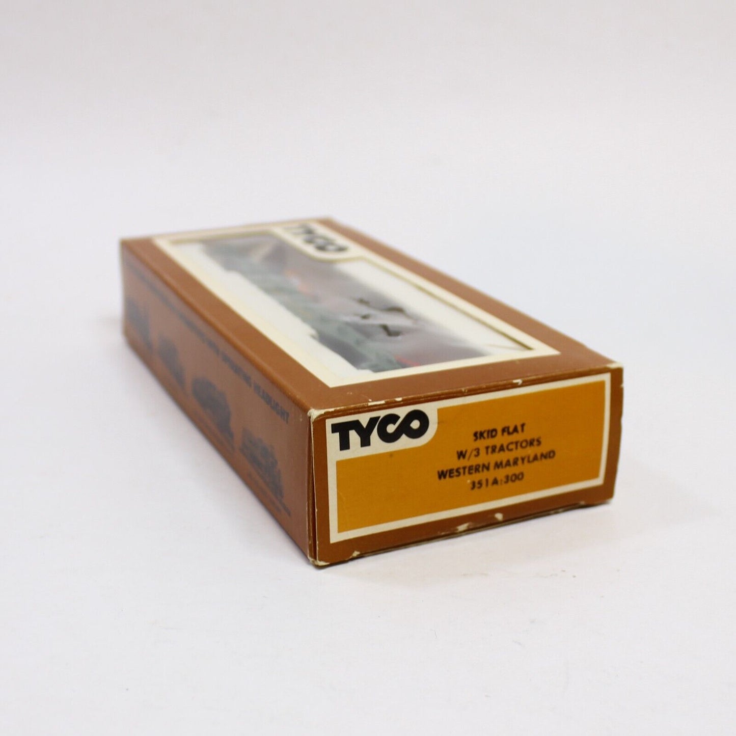 Tyco Skid Flat w/3 Tractors Western Maryland 351A:300 HO Scale Train - In Box