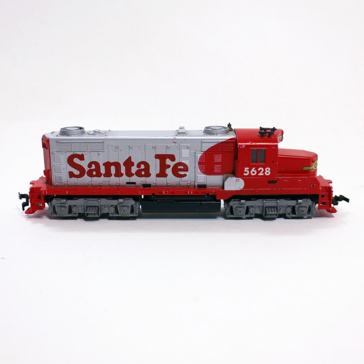 TYCO Santa Fe GP-20 Diesel #5628 Locomotive HO Scale Train - Tested