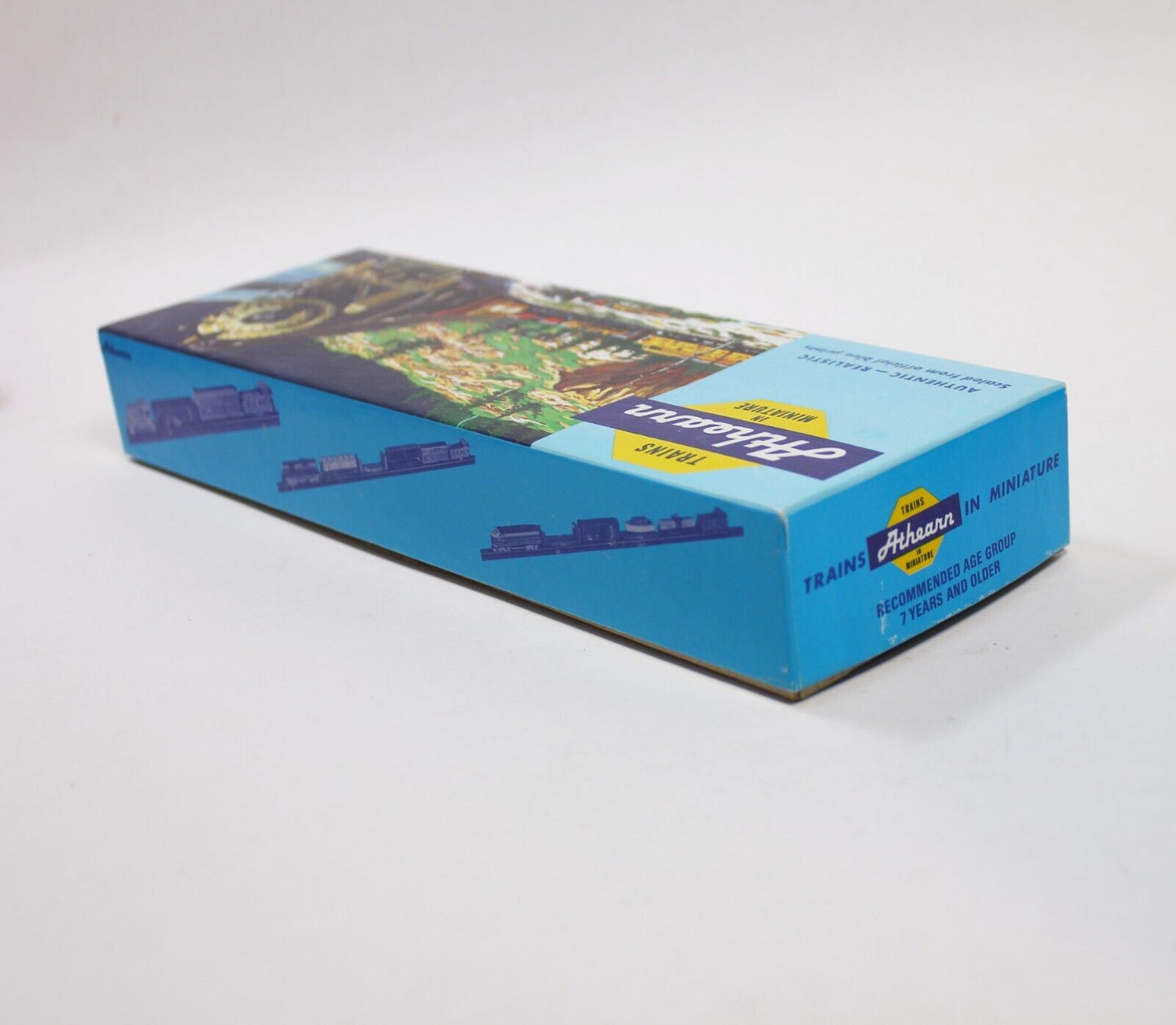 Athearn Train 1821 Santa Fe Streamline Vista Dom #3415 HO Scale Train-Pre built
