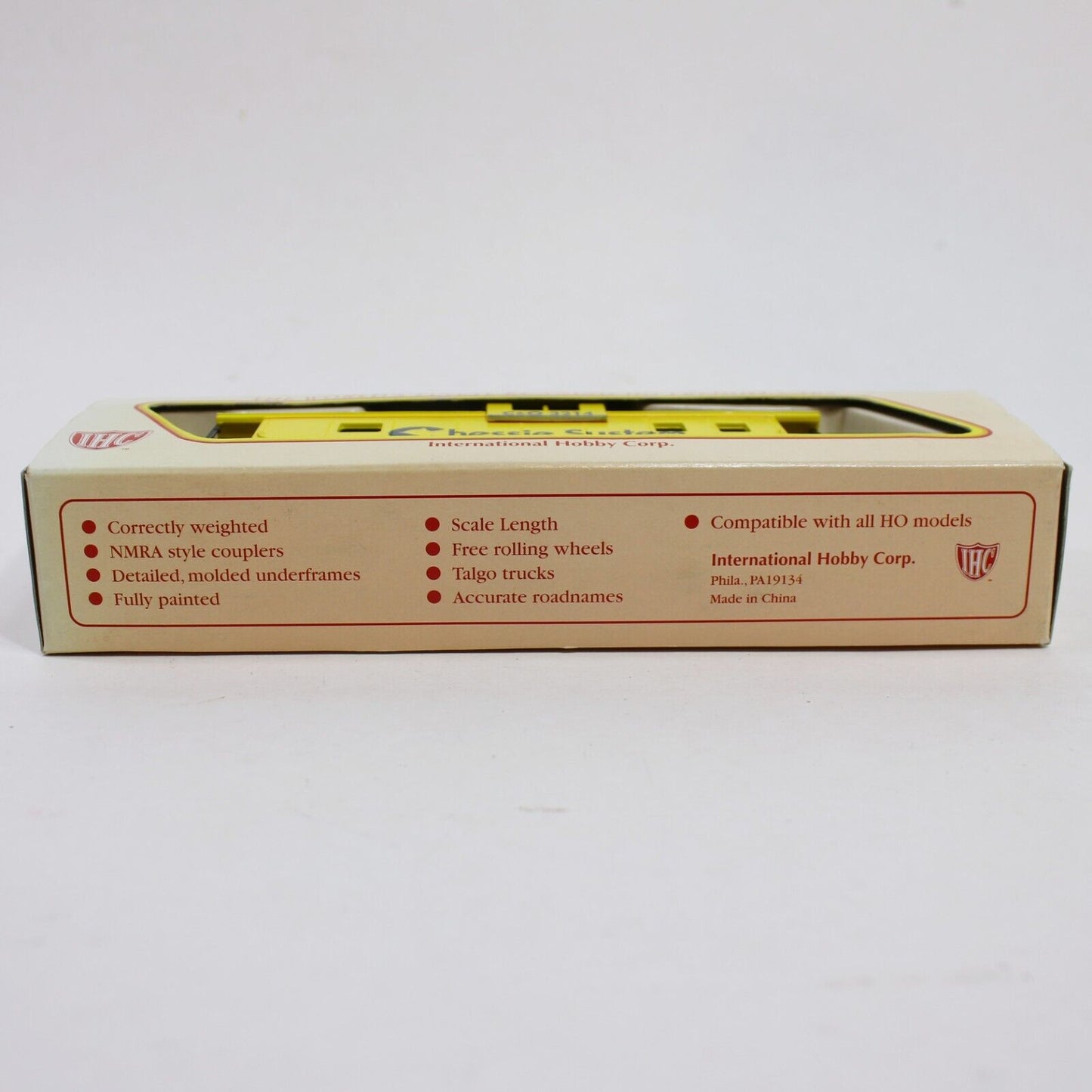 IHC Chessie System C & O Caboose #3214 HO Scale Train Model - In Box