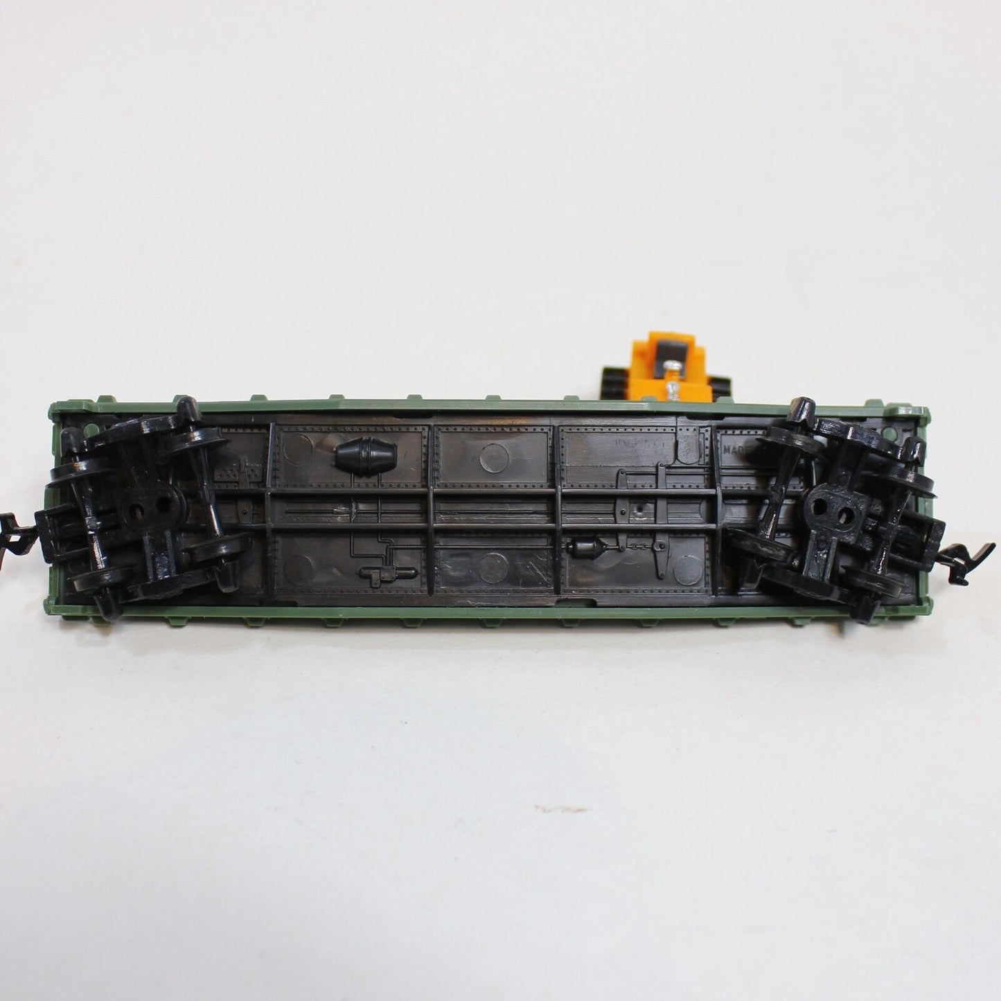 Tyco Skid Flat w/3 Tractors Western Maryland 351A:300 HO Scale Train - In Box