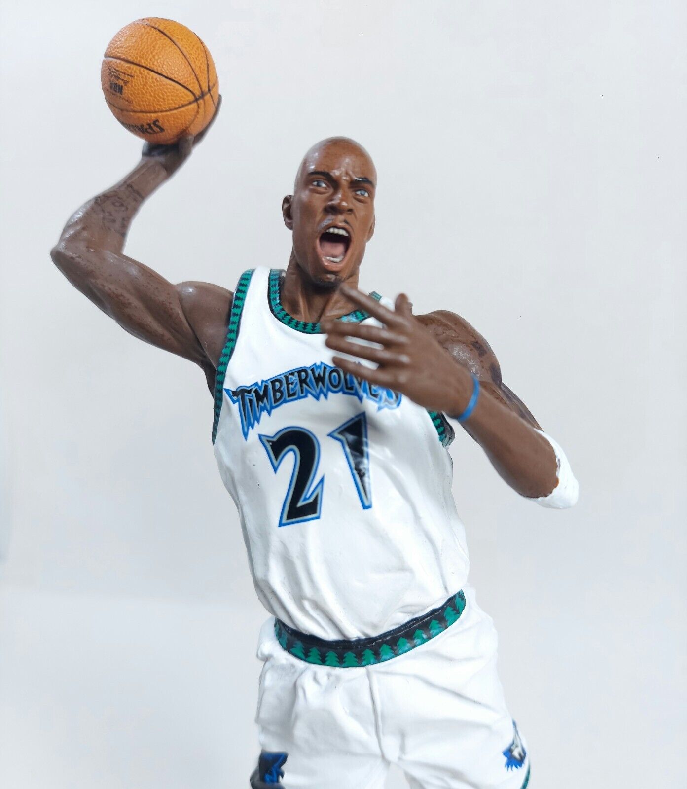 McFarlane 2004 Kevin Garnett Minnesota Timberwolves NBA Series 7 Chase Variant