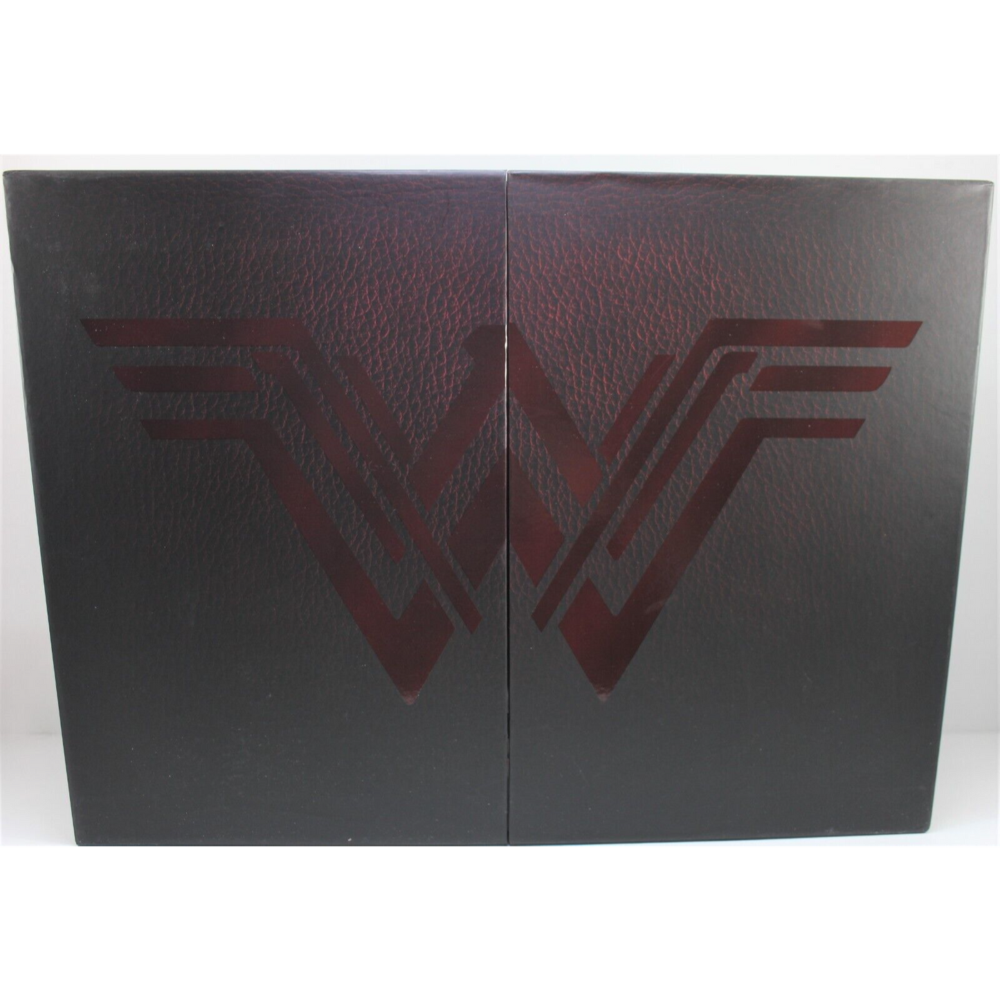Barbie Wonder Woman Paradise Island Giftset with Diana & Steve Trevor Scene