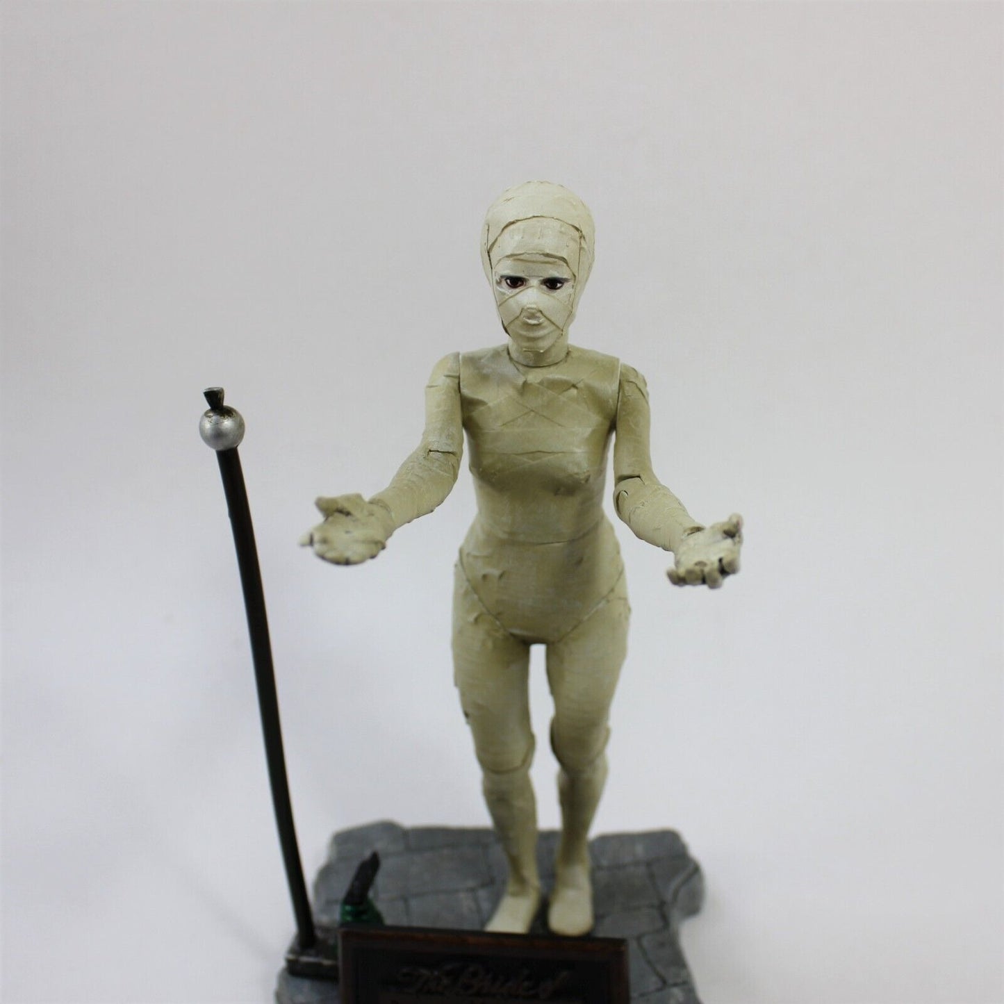 Vintage Sideshow Universal Monsters 8” Bride of Frankenstein Elsa Lanchester 1999 Pre-Owned