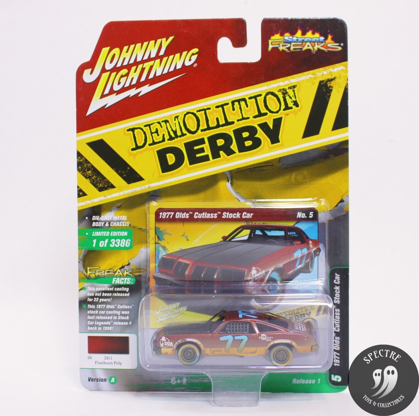 Johnny Lightning Street Freaks Demolition Derby 1977 Olds Cutlass Stock Car